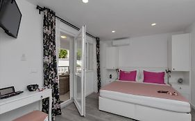 Luxurious Studio Apartment Jube